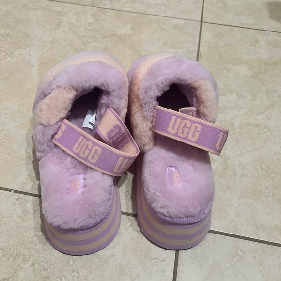 UGG Disco Stripe Platform Slippers - Picture 4 of 4